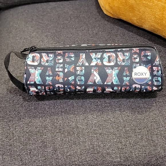 Roxy Multicolor Zip Up Pencil Case Handle - Picture 6 of 6